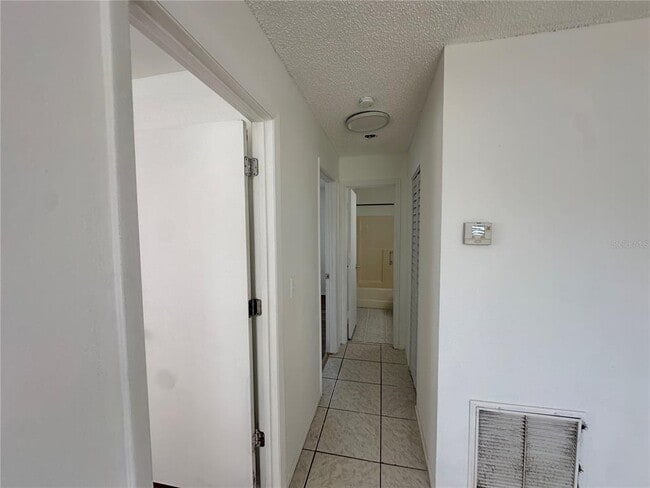 Building Photo - 9474 Tacoma Ave