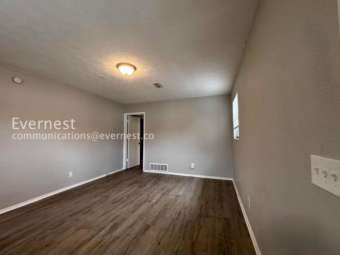 Building Photo - 6824 Rojo Ct