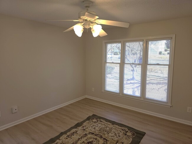 Building Photo - 2811 Edridge Ct