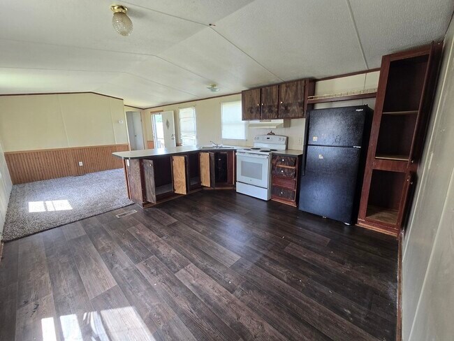 Building Photo - 2502 Cattail Cir