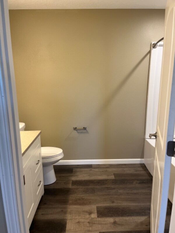 Building Photo - 118 W Cedar Ln