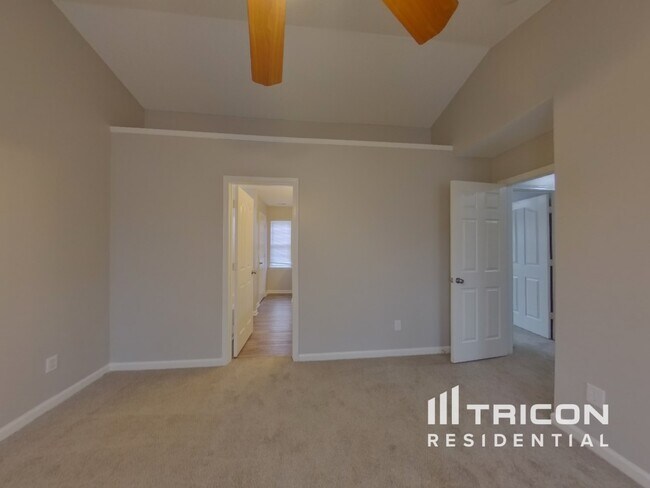 Building Photo - 12724 Deaton Hill Dr