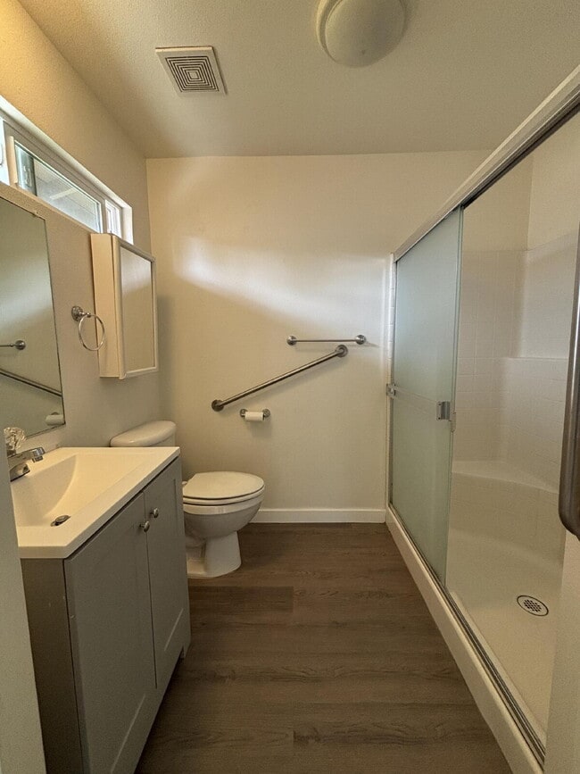 Building Photo - Coming Soon! One bedroom apartment for $1200