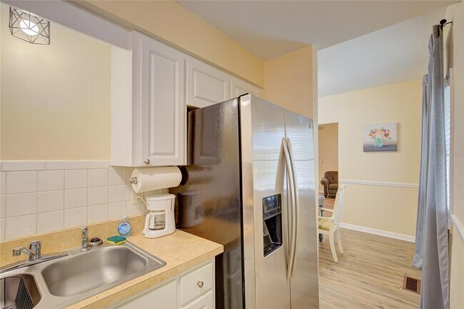 Building Photo - 501 S Magnolia Ave