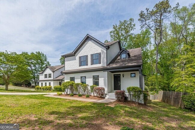 Building Photo - 1410 Eastland Rd SE