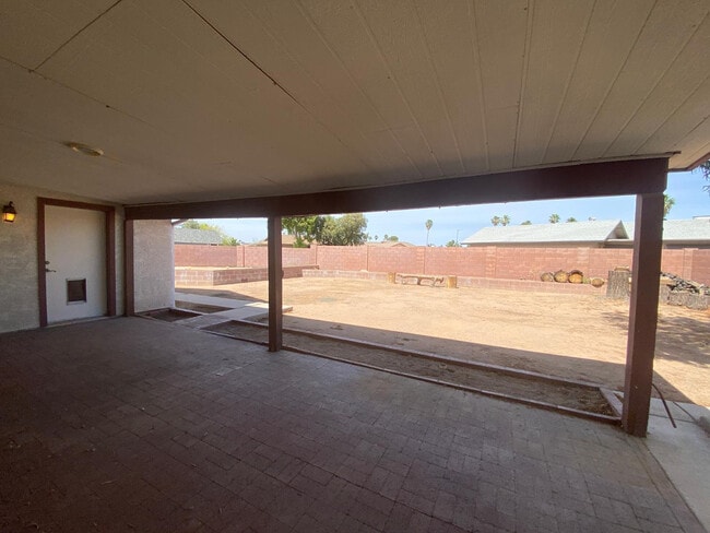 Building Photo - 14619 N 62nd Ave