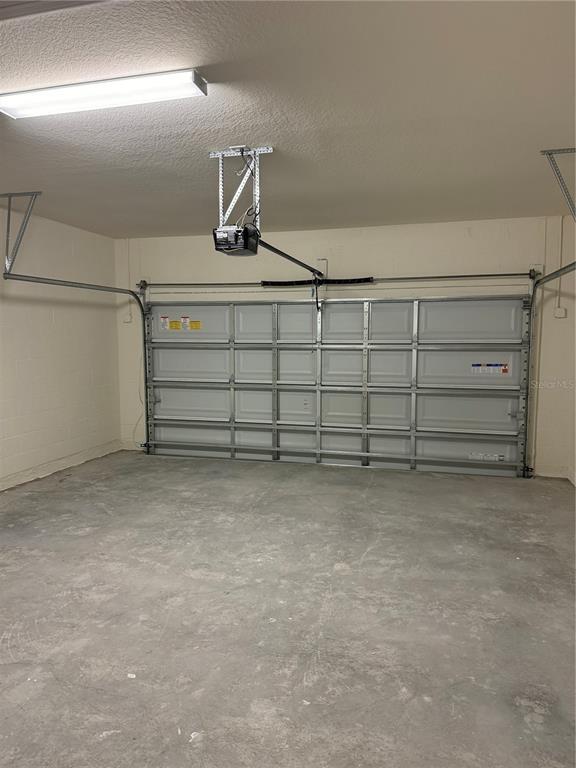 Building Photo - 1008 Aruba Ave