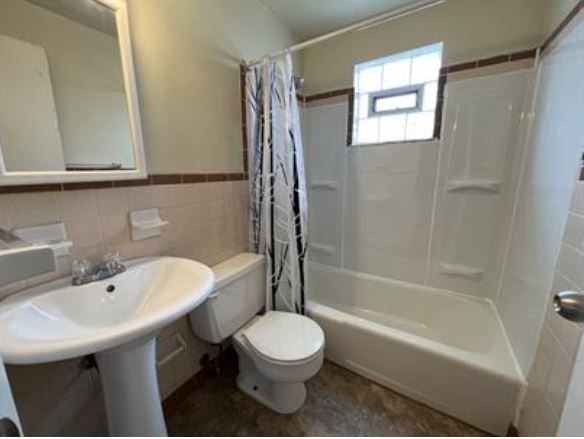 Building Photo - 442 Brierly Ln