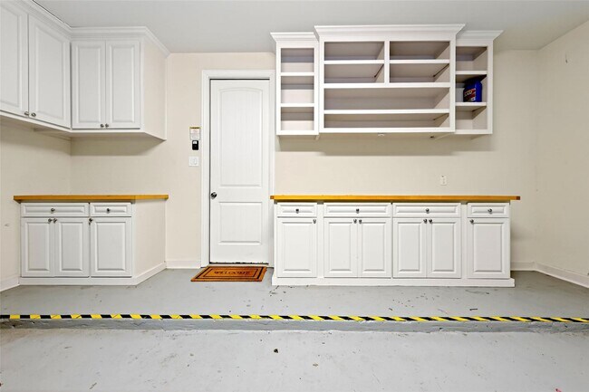 Building Photo - 14 S Sawbridge Cir