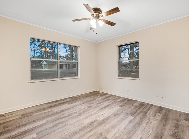 Building Photo - 3007 Hollywood St