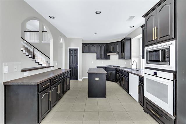 Building Photo - 15264 Appaloosa Dr
