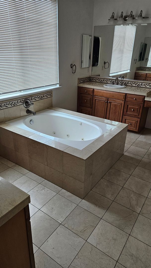 Building Photo - Hawaiian