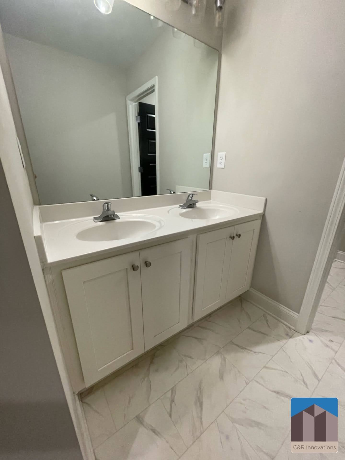 Building Photo - 300 Omnia Ridge Way