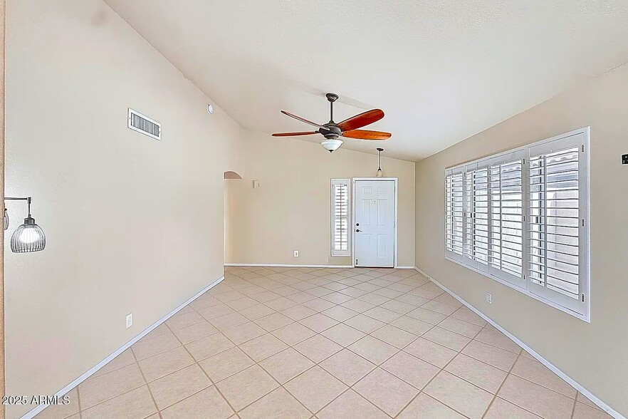 Building Photo - 4707 E Angela Dr