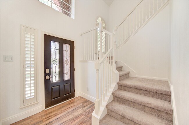 Building Photo - 6119 Rachels Ct