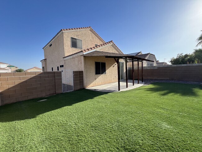 Building Photo - 2697 Hillgrass Rd