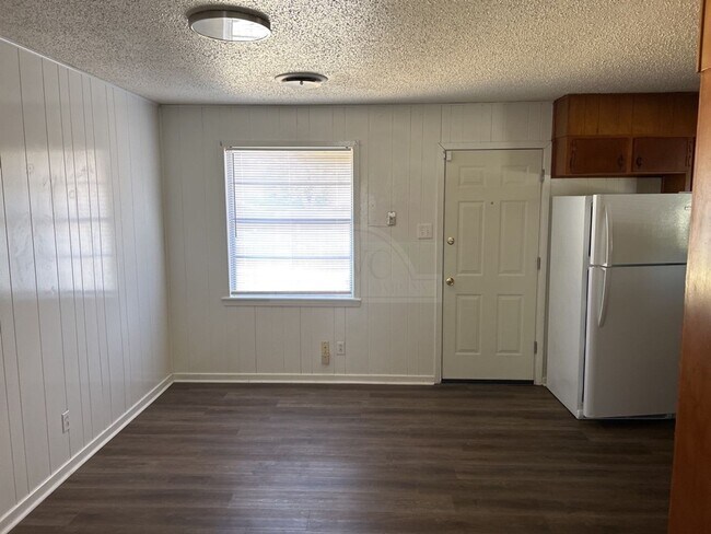 Building Photo - 1501 Richard Dr