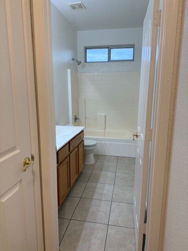 Building Photo - Flag Homes - 013