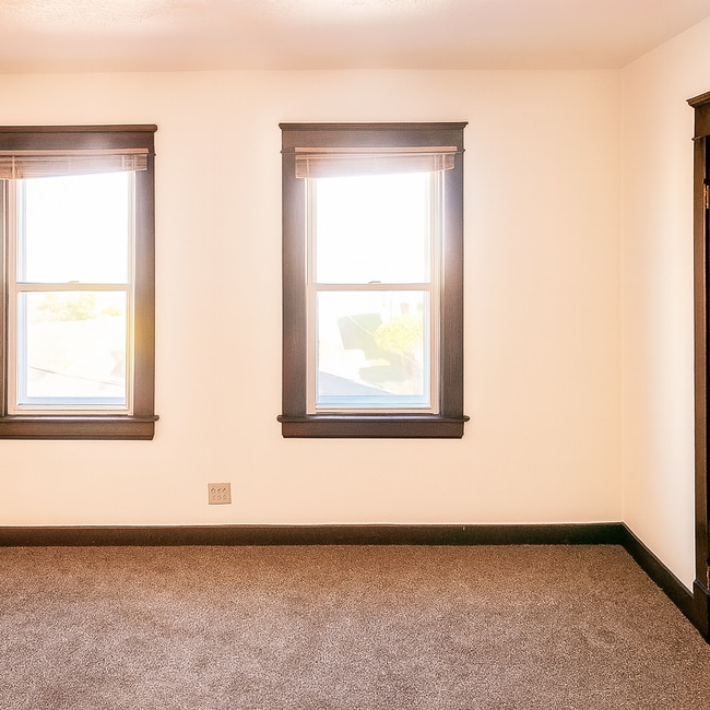 Building Photo - 4409 Gifford Ave