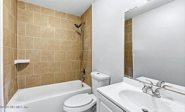 Building Photo - 1428 Barnett St