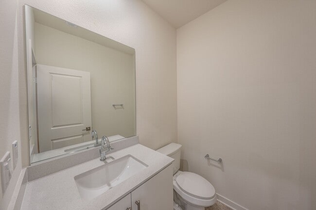 Building Photo - 3260 S Agate Paseo