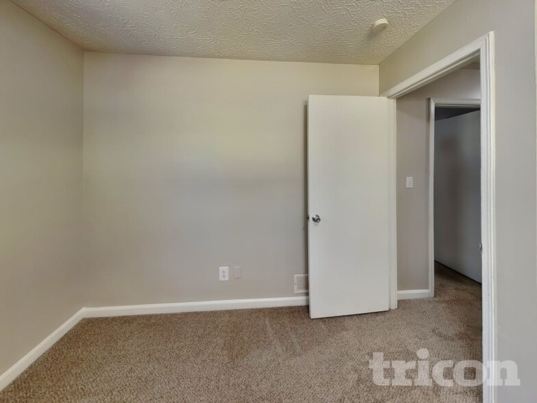 Building Photo - 65 Highland Cir