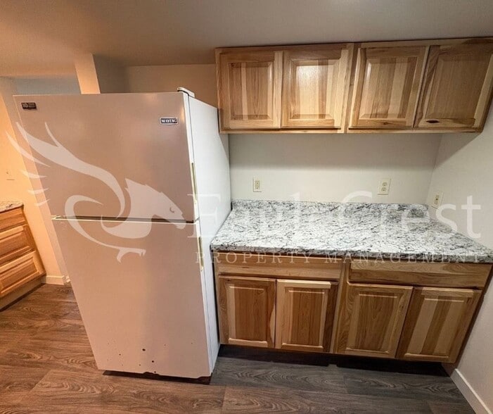 Building Photo - 236NCOLLEGE