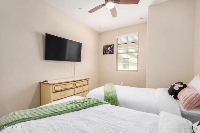 Building Photo - 2631 S Sulley Dr