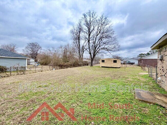 Building Photo - 1234 Whipporwill Cove