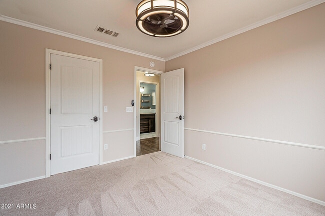 Building Photo - 16010 S 17th Dr