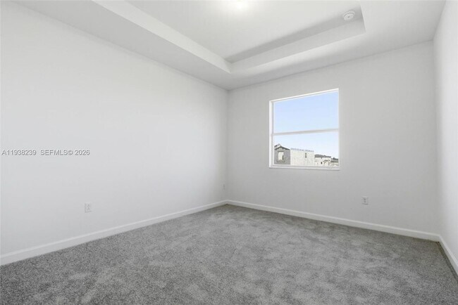 Building Photo - 2705 SE 25th Ave