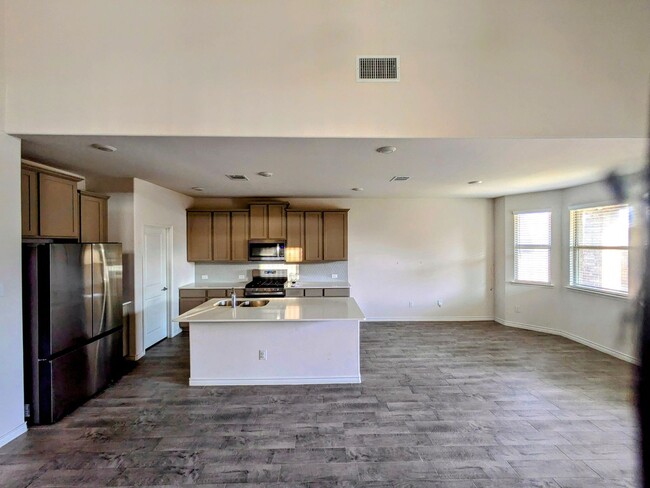 Building Photo - Modern 4-Bedroom Home in Hawks Landing, Au...