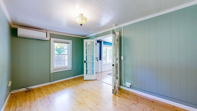 Building Photo - Country Charm Meets Vineyard Views! Two Bedroom Two bath with room to relax!