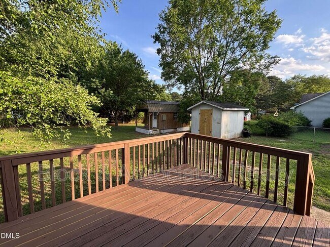Building Photo - 170 Devin Dr