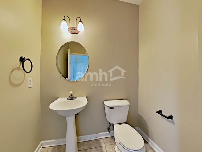 Building Photo - 2209 Ipswitch Dr