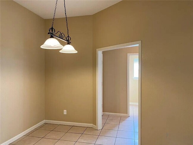 Building Photo - 1510 Zinfandel Dr