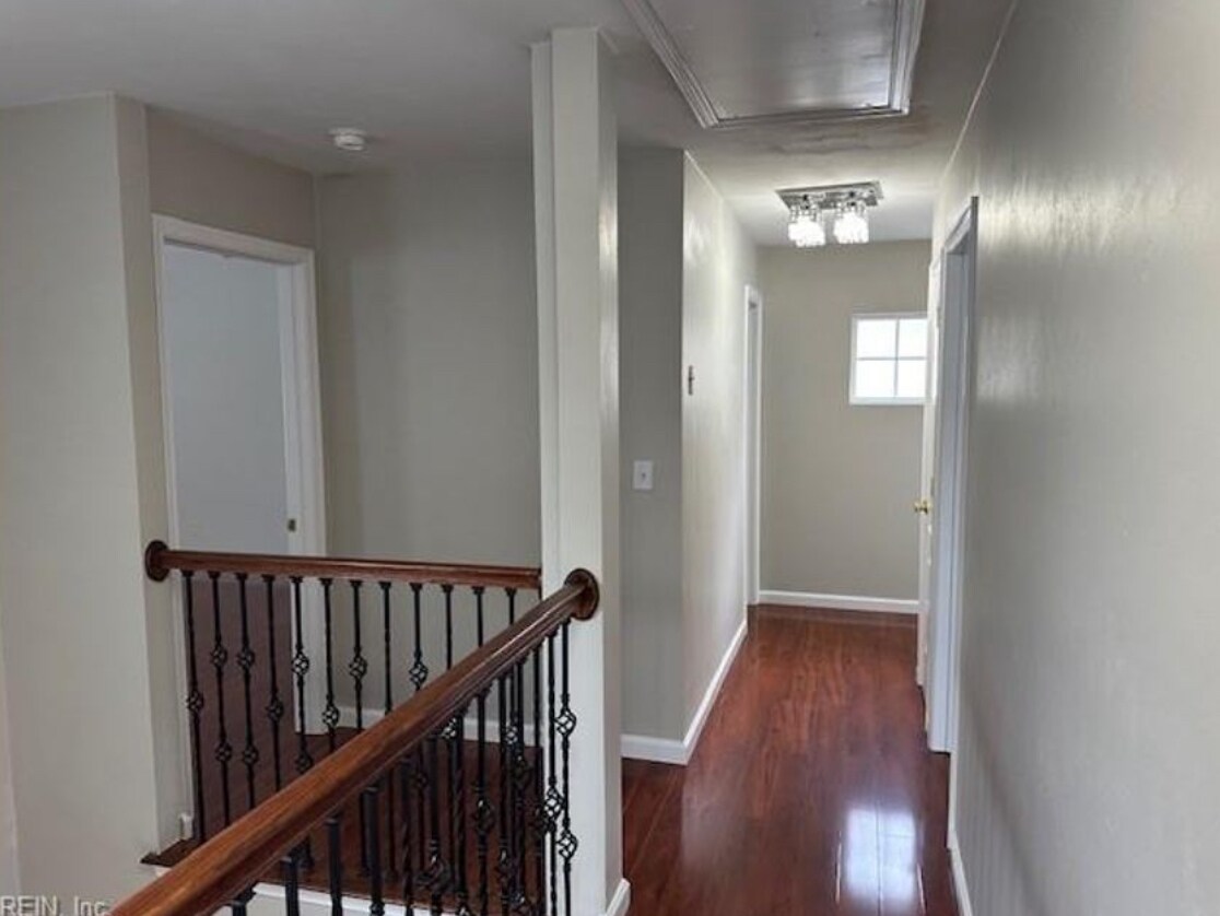 Building Photo - 4404 Glen Ellert Ct