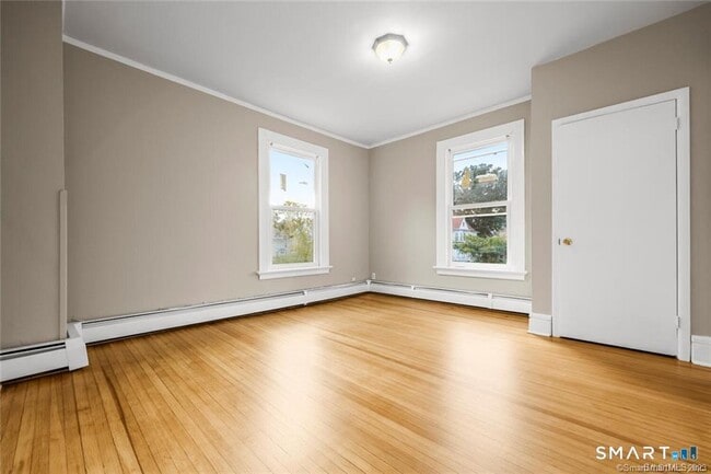 Building Photo - 49 Atwater Ave