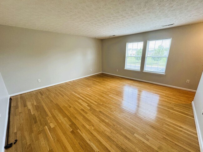 Building Photo - 315 Emerson Ln