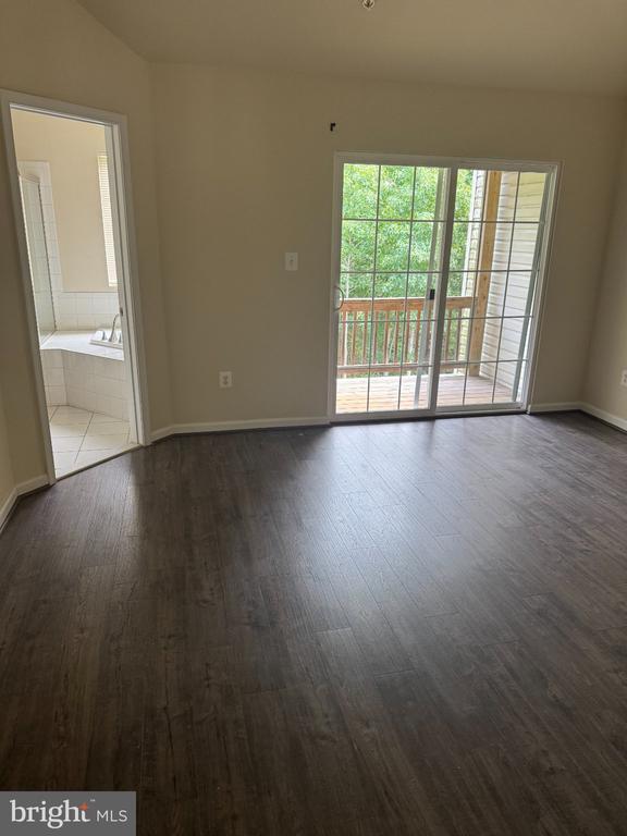 Building Photo - 7568 Stonehouse Dr