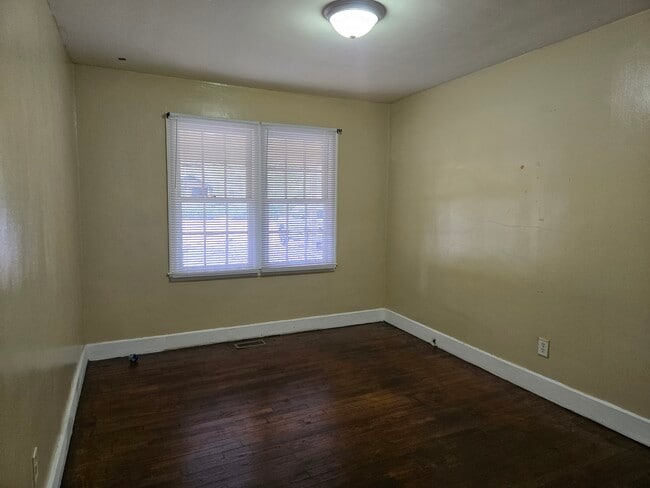 Building Photo - 2418 Wheeless Rd