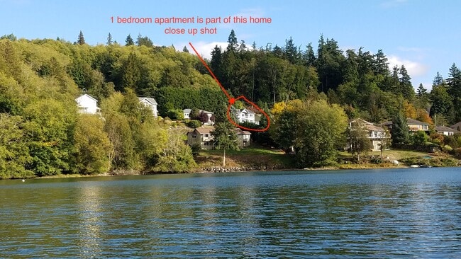 Near waterfront - 21680 Seacrest Ave NE