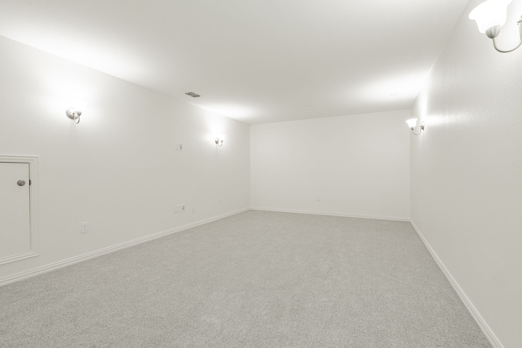 Building Photo - 347 Meredith Dr