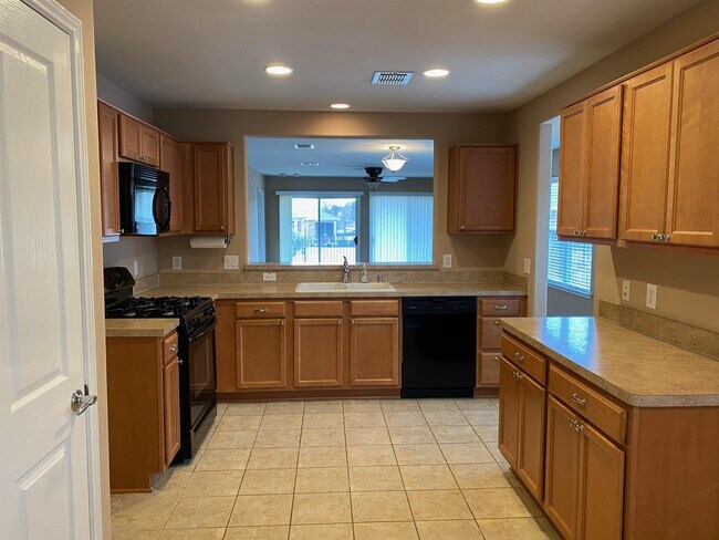 Building Photo - 249 Cascata Dr