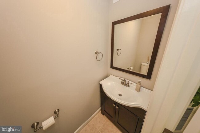 Building Photo - 11585 Nellings Pl