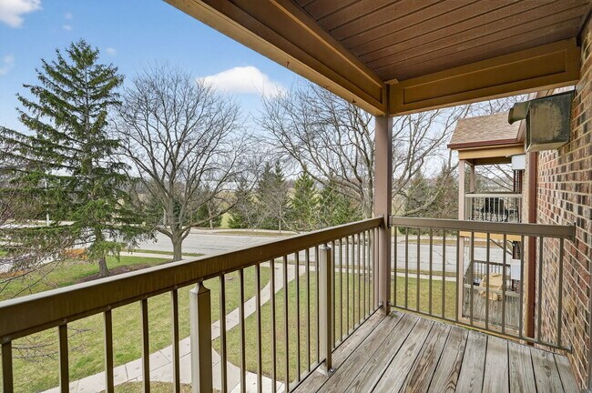 Building Photo - 751 S Dwyer Ave