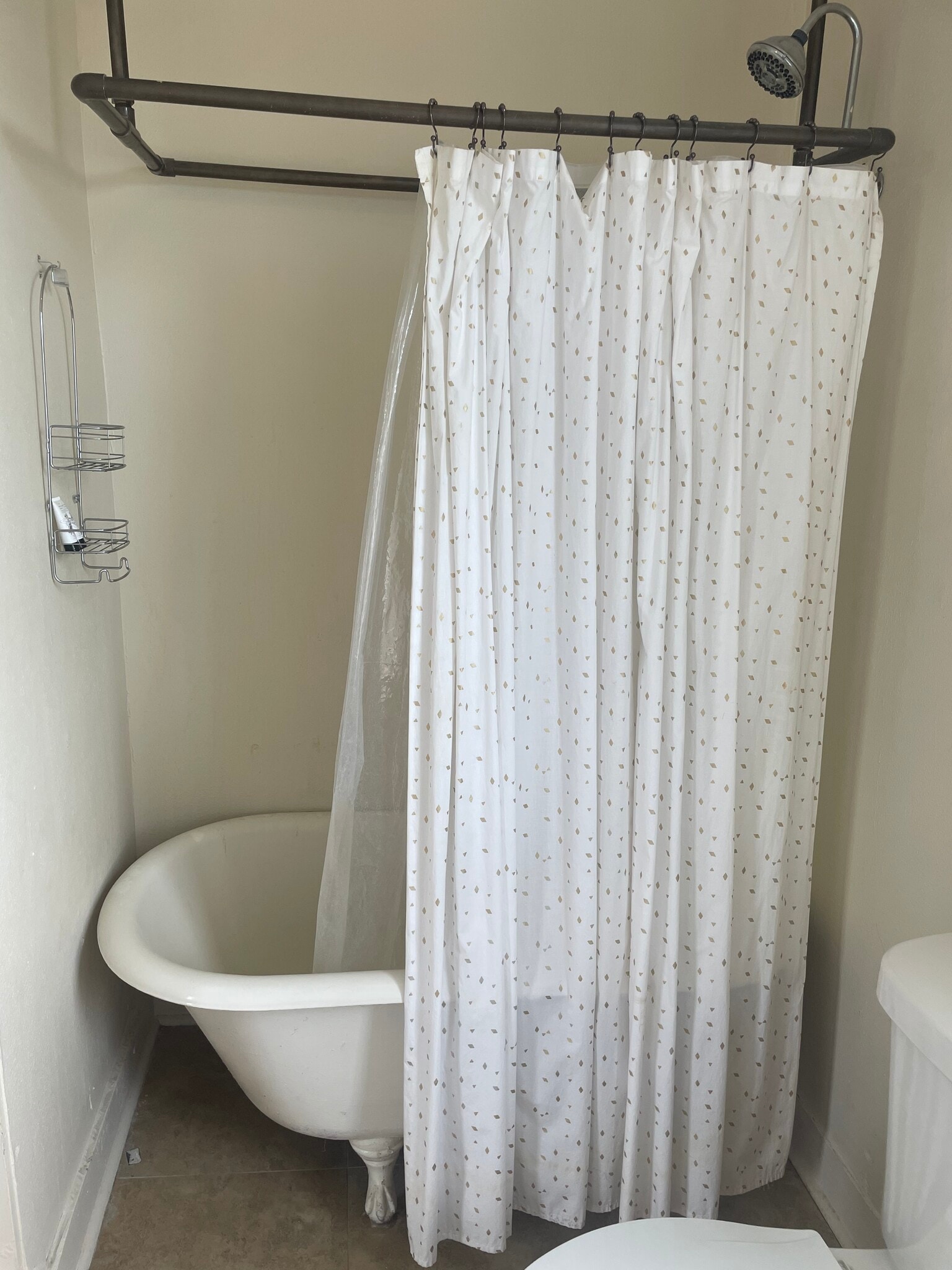 Bathroom Clawfoot tub with shower - 1230 Mandeville St