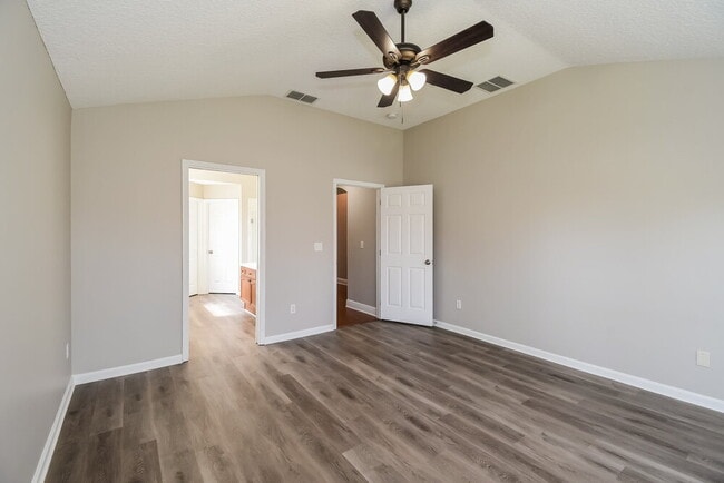 Building Photo - 1311 Yellow Jacket Ct