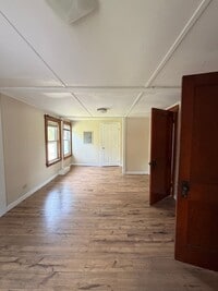 Building Photo - 133 State Rd