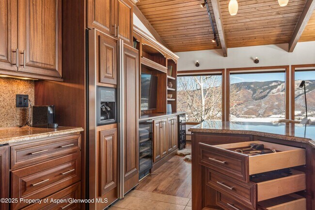 Building Photo - 2227 Juniper Hill Rd